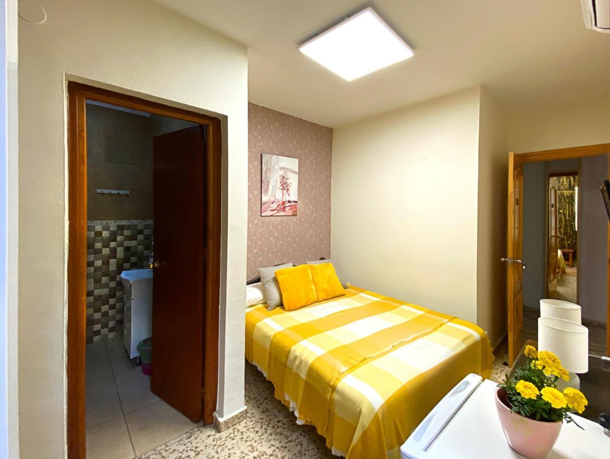 Standard Single Room Shower