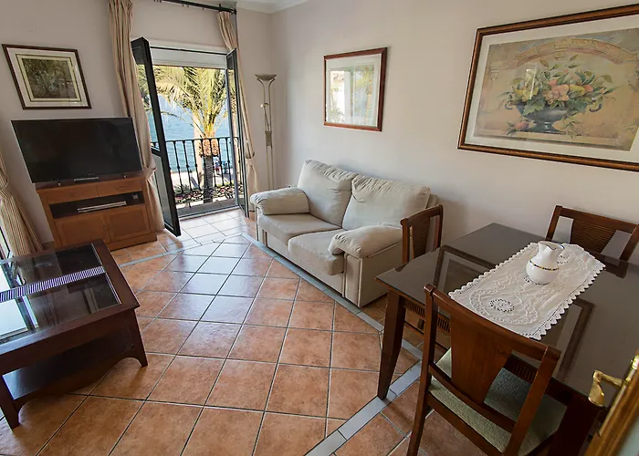 Hostal Marissal By Dorobe Nerja